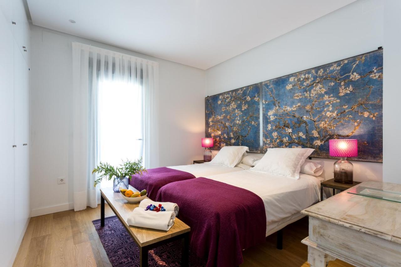 Apartamentos Rg Plaza De Espana Sevilha Exterior foto